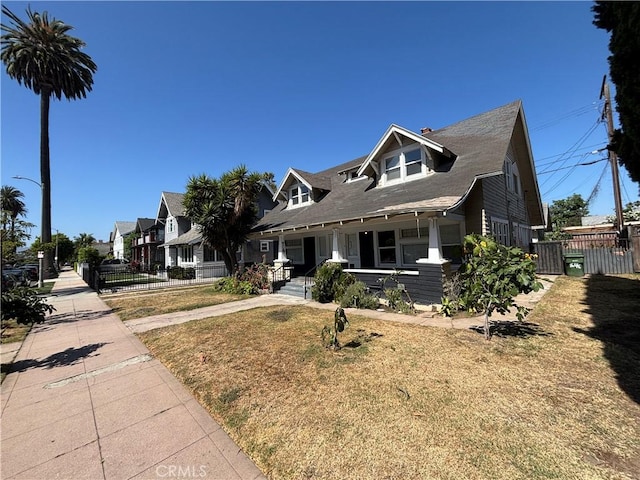 1646 Cimarron St, Los Angeles, CA 90019 - view of front of home featuring covered porch