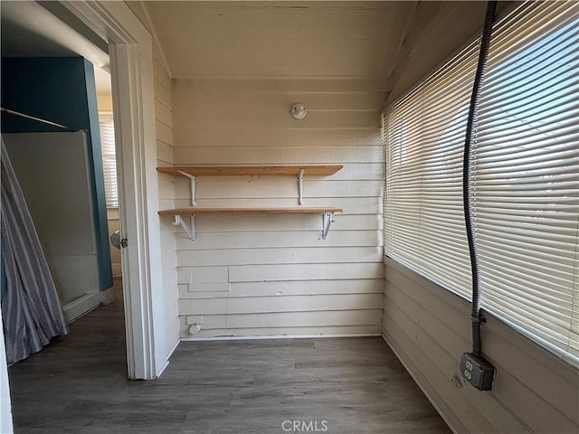 1646 Cimarron St, Los Angeles, CA 90019 - view of unfurnished sunroom