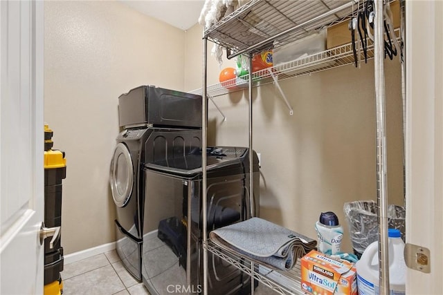863 Legacy Dr, Lemoore, CA 93245 - laundry room featuring washing machine and clothes dryer and tile patterned floors