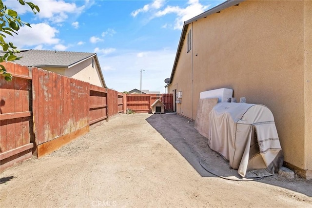 863 Legacy Dr, Lemoore, CA 93245 - view of side of property with stucco siding