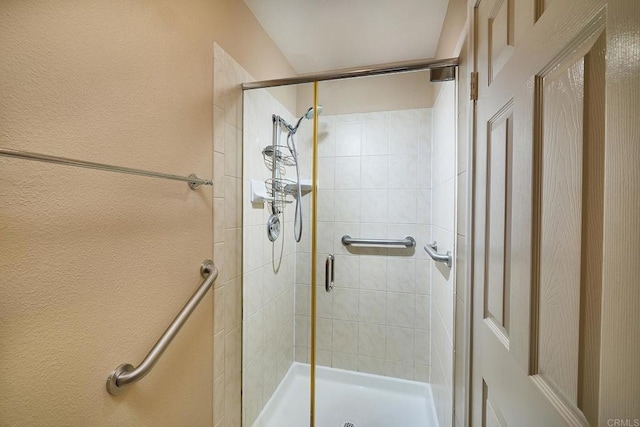 932 Alyssum Rd, Carlsbad, CA 92011 - full bathroom featuring a shower stall