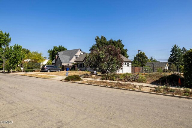 1738 La Paz Rd, Altadena, CA 91001