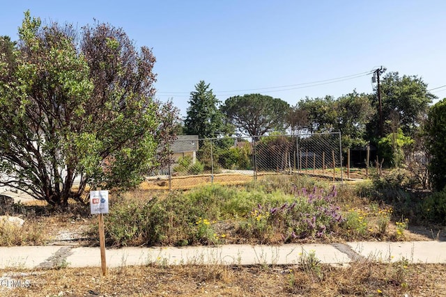 1738 La Paz Rd, Altadena, CA 91001