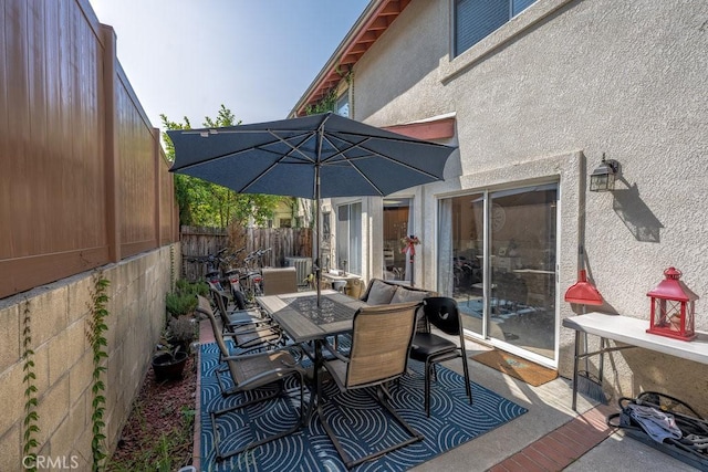 13421 Hubbard St Unit 119, Sylmar, CA 91342 - view of patio with outdoor dining space