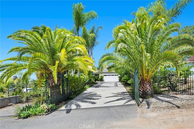 210 N Stage Coach Ln, Fallbrook, CA 92028 - view of property's community with a detached garage