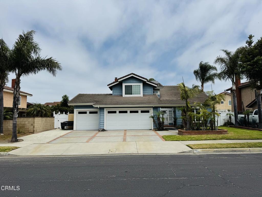 2801 Ivanhoe Ave, Oxnard, CA 93030 - view of front of property featuring concrete driveway and a garage