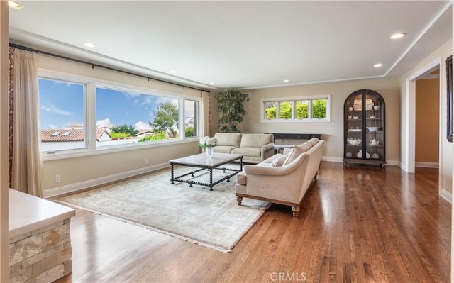 869 Rincon Ln, Palos Verdes Estates, CA 90274 - living room with wood finished floors and recessed lighting