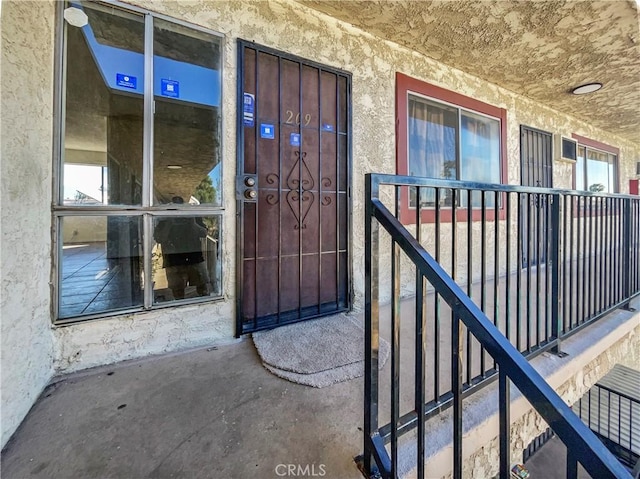8800 Cedros Ave Unit 209, Panorama City, CA 91402 - property entrance