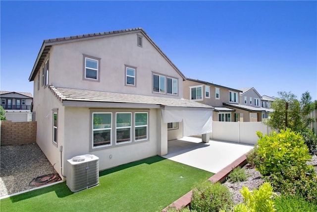 32210 Hillstone St, Temecula, CA 92591 - back of property featuring a patio, a fenced backyard, and stucco siding