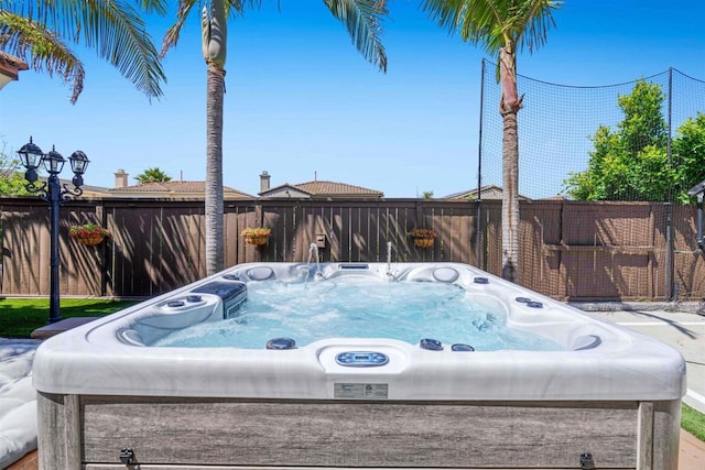 2814 Rambling Vista Rd, Chula Vista, CA 91915 - view of yard with a hot tub