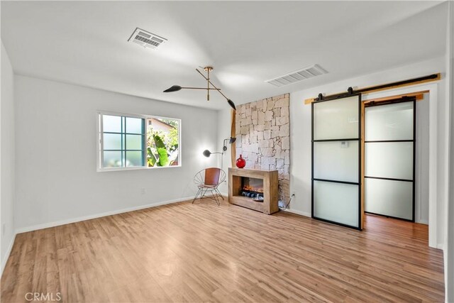 261 N Oak Ave, Pasadena, CA 91107 - photo 10