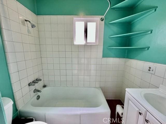 430 W 19th St, San Pedro, CA 90731 - full bath featuring shower / bathtub combination and vanity