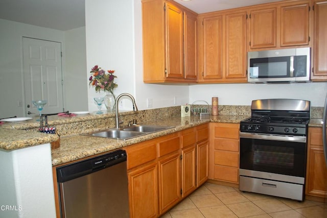 209 Riverdale Ct Unit 565, Camarillo, CA 93012 - photo 18