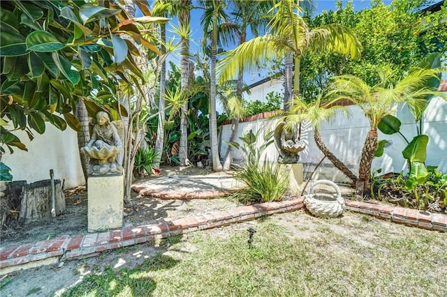 3486 Santa Clara Cir, Costa Mesa, CA 92626 - view of yard