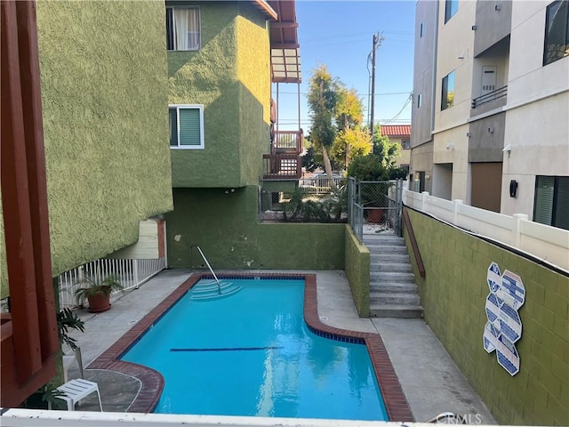 6155 Reseda Blvd Unit 9, Tarzana, CA 91335 - community pool featuring stairs