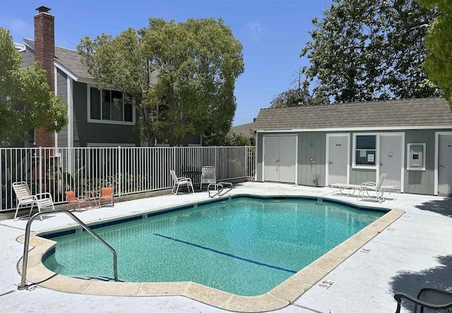 2535 Jefferson St Unit 10, Carlsbad, CA 92008 - community pool with a patio and an outbuilding