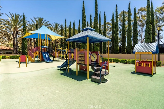 320 Bronze, Irvine, CA 92618 - view of community playground