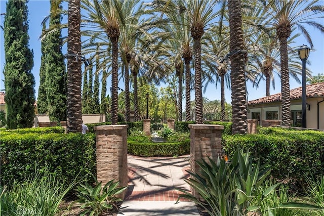 320 Bronze, Irvine, CA 92618 - view of gate