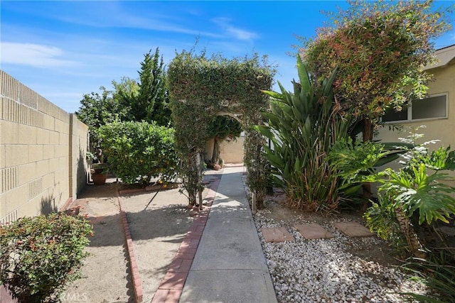 11145 Bertha Pl, Cerritos, CA 90703 - photo 28