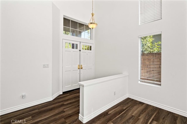 27545 Wellsley Way, Valencia, CA 91354 - foyer featuring dark wood finished floors and a towering ceiling