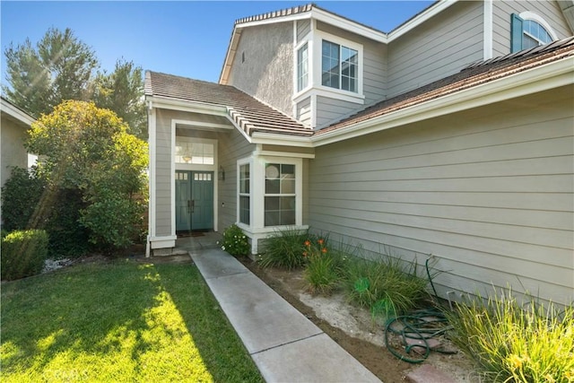 27545 Wellsley Way, Valencia, CA 91354 - entrance to property featuring a yard