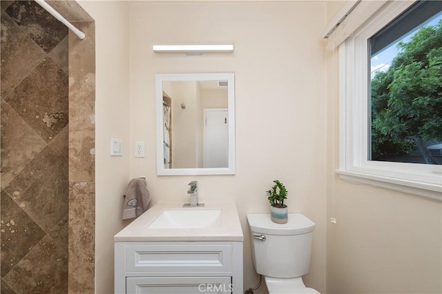 21225 Kent Ave, Torrance, CA 90503 - bathroom with vanity and tiled shower