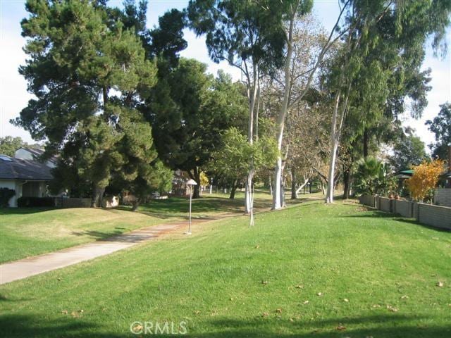 17305 Rosewood, Irvine, CA 92612 - surrounding community