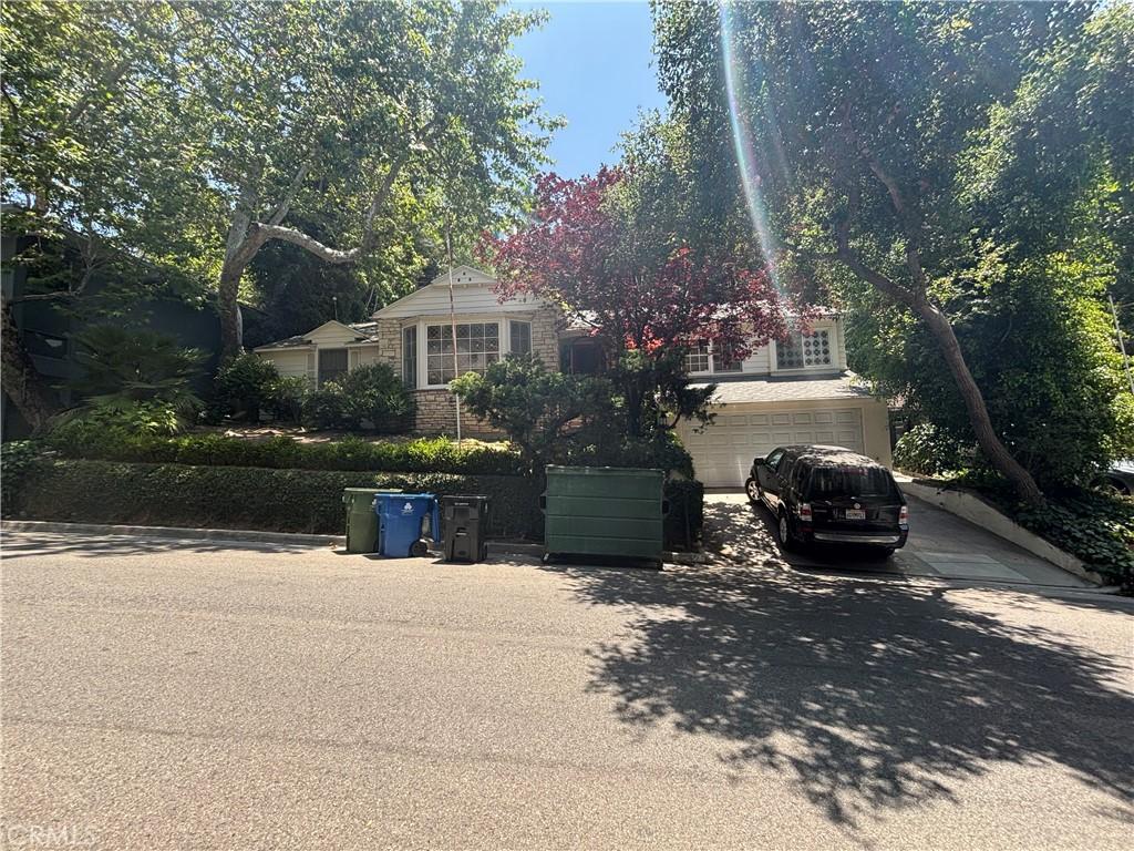 3042 N Beachwood Dr, Los Angeles, CA 90068 - photo 1