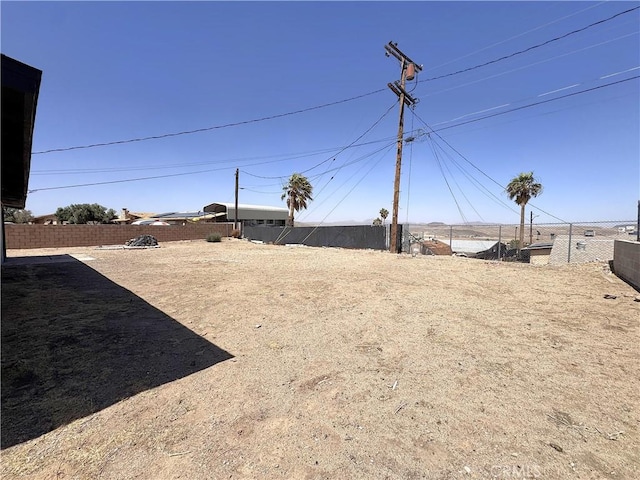 541 Frances Dr, Barstow, CA 92311 - view of yard