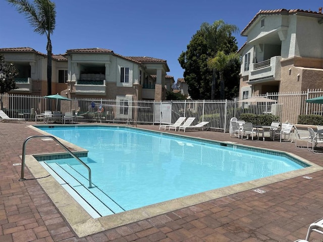 11422 Via Rancho San Diego Unit 84, El Cajon, CA 92019 - community pool with a patio
