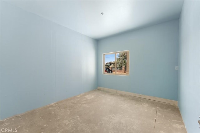 9121 6th Ave, Hesperia, CA 92345 - view of empty room