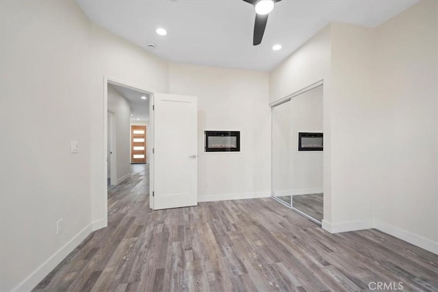 1296 Saratoga Ave, Grover Beach, CA 93433 - unfurnished room featuring wood finished floors, ceiling fan, and recessed lighting
