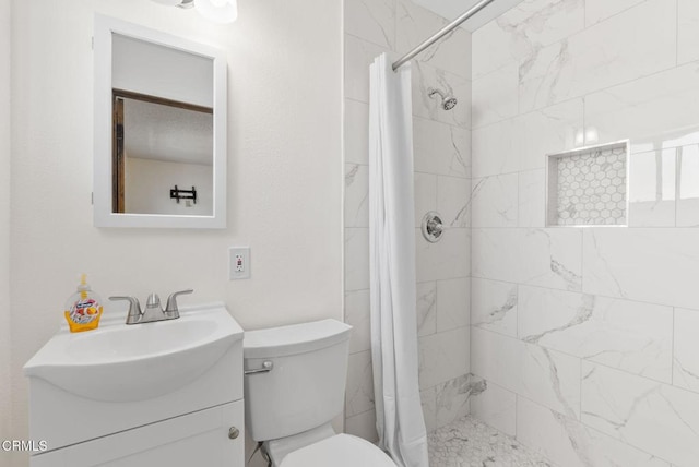 236 S 11th St, Santa Paula, CA 93060 - full bathroom featuring vanity and tiled shower