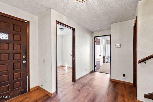236 S 11th St, Santa Paula, CA 93060 - entrance foyer with wood finished floors and a textured ceiling