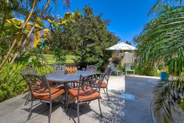 6548 Camino Del Parque, Carlsbad, CA 92011 - view of patio / terrace with outdoor dining space