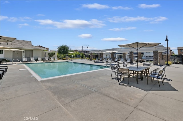 24329 Red Spruce Ave, Murrieta, CA 92562 - community pool with a patio area