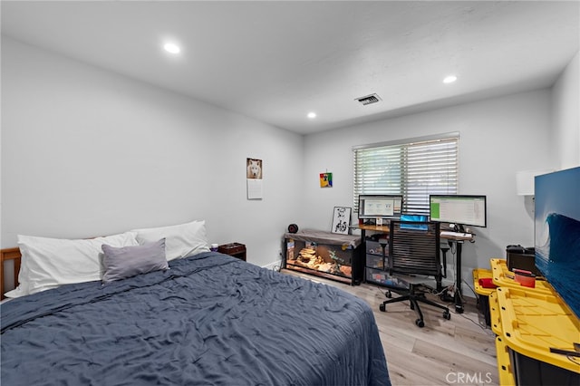 28536 Paseo Diana, San Juan Capistrano, CA 92675 - bedroom featuring light wood-type flooring and recessed lighting