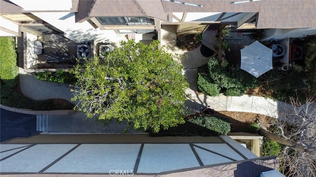 21137 Lassen St Unit 5, Chatsworth, CA 91311 - drone / aerial view