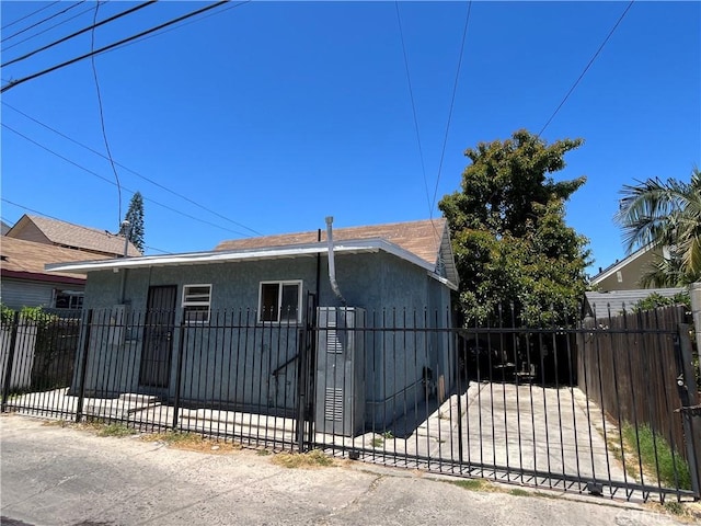 1248 Rolland Curtis Pl, Los Angeles, CA 90037 - view of front of home featuring stucco siding