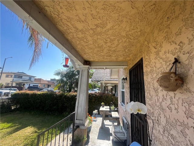 1248 Rolland Curtis Pl, Los Angeles, CA 90037 - view of covered porch