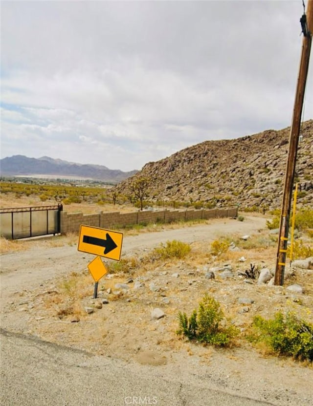 32042 Zircon Rd, Lucerne Valley, CA 92356