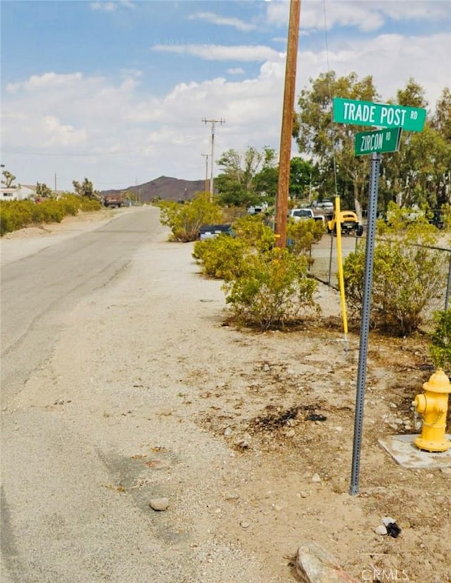 32042 Zircon Rd, Lucerne Valley, CA 92356