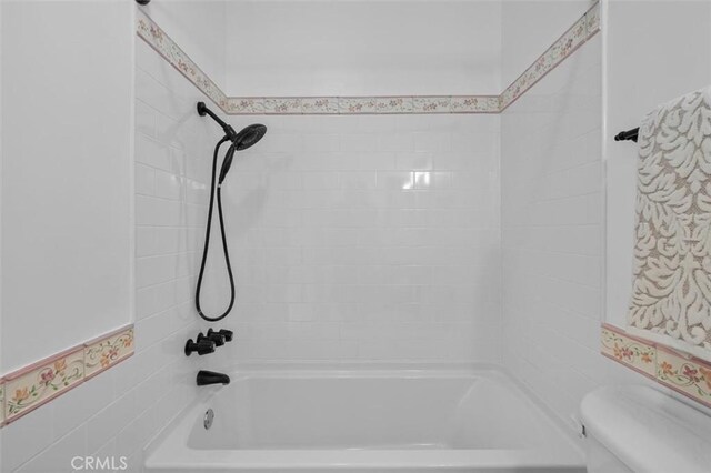 1200 Opal St Unit 7, Redondo Beach, CA 90277 - full bathroom with toilet and washtub / shower combination