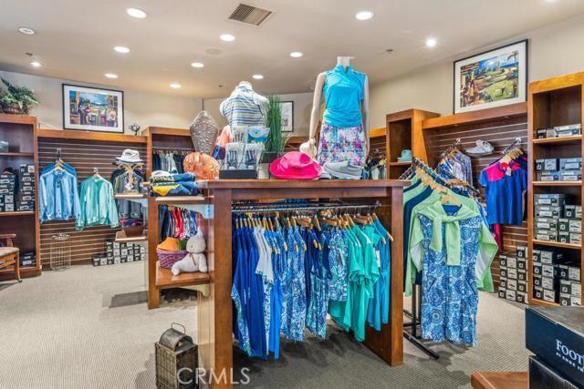 43340 Illinois, Palm Desert, CA 92211 - spacious closet featuring carpet floors