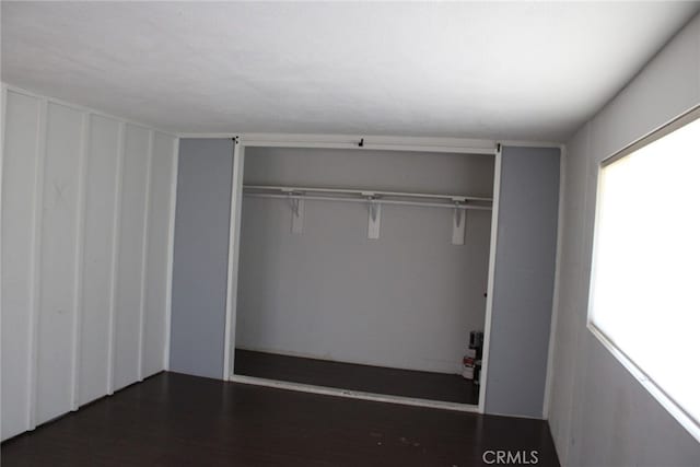 43340 Illinois, Palm Desert, CA 92211 - view of closet