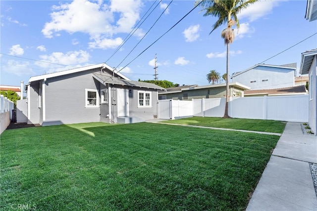 765 Loma Ave Unit 769, Long Beach, CA 90804 - rear view of house with a fenced backyard