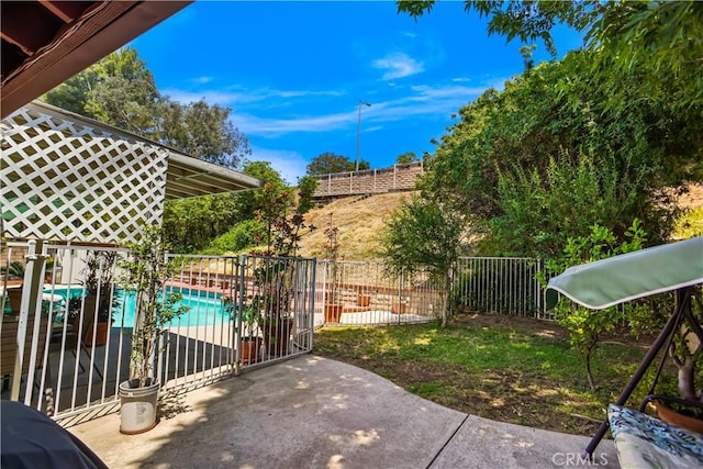 17149 Gledhill St, Northridge, CA 91325 - fenced backyard with a patio area