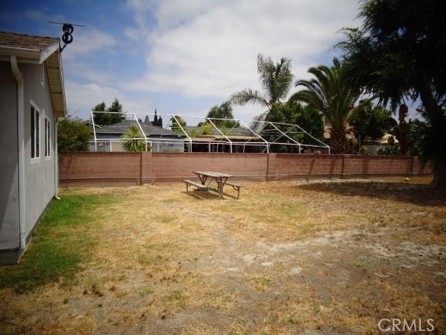 15728 Stevens Ave, Bellflower, CA 90706 - view of yard