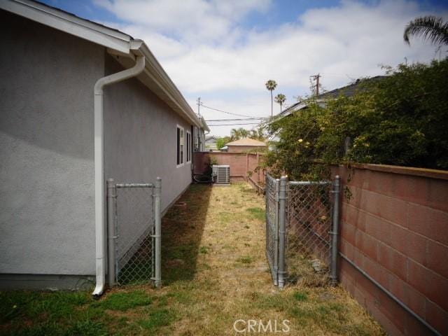 15728 Stevens Ave, Bellflower, CA 90706 - view of yard with a gate