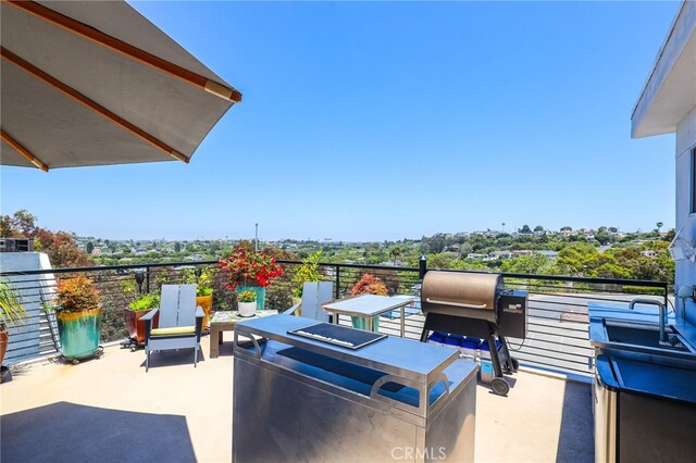 1920 S Pacific Coast Hwy, Redondo Beach, CA 90277 - view of patio / terrace